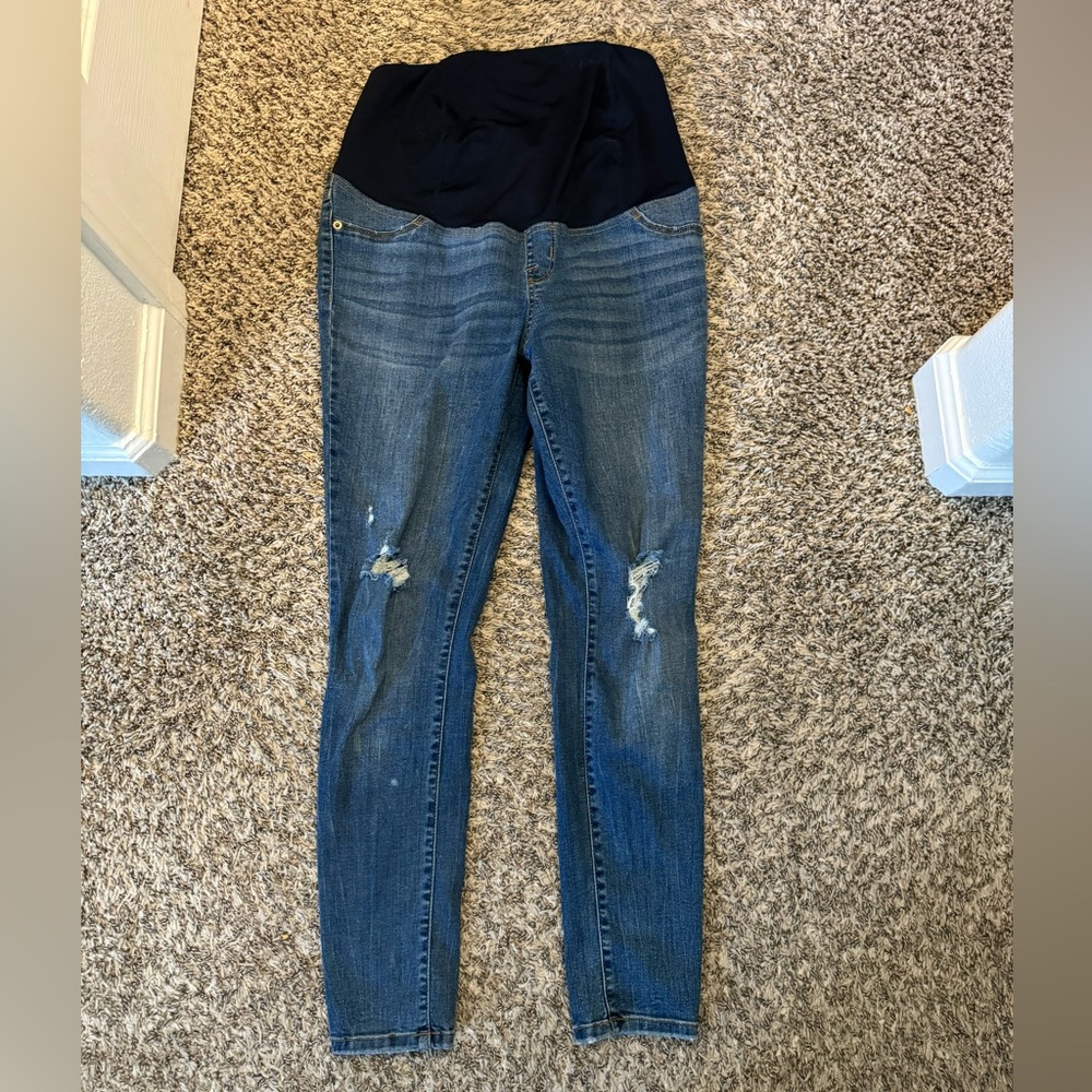 Isabel by Ingrid + Isabel maternity jeans, size 6